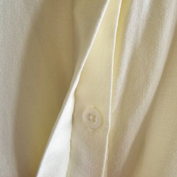 Brand New Women's Cloth and Stone Sleeveless Button Down - Picture 3 of 4